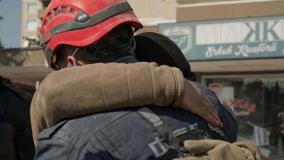 Global Humanitarian Crisis: 5 Devastating Trends Demanding Immediate Action 4 Global Humanitarian Crisis: Hope Emerges as Communities and Rescuers Unite for Long-Term Recovery