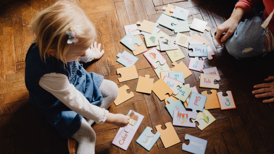 Boost Child Development at Home: Parent-Child Puzzle Play Strengthens Problem-Solving & Family Bonds